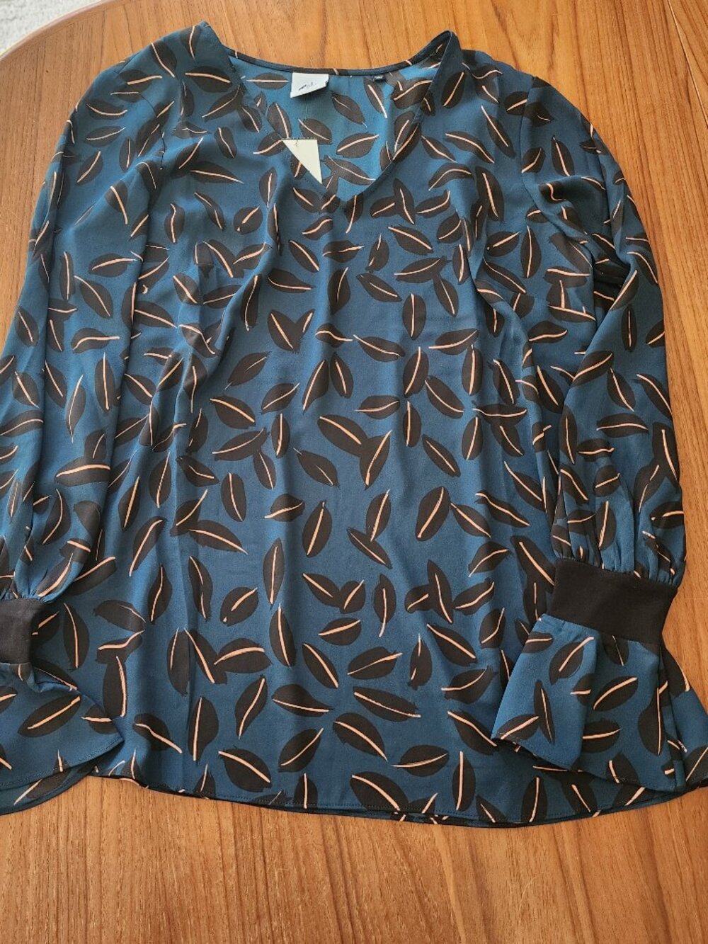 Cabi Shadow Leaf Blouse Size SM